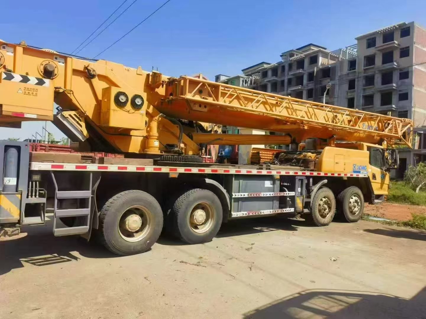 13390800964743875.jpg Second-hand truck crane 2019 XCMG 40KC, Euro 5 for sale - Image 1
