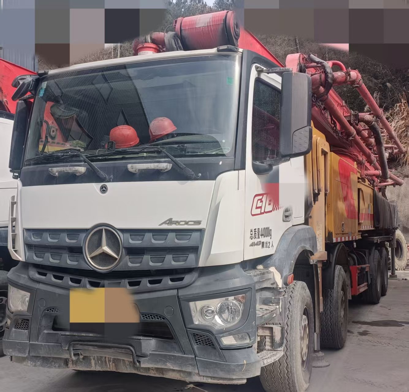 微信图片_20250502102154.jpg Used concrete pump truck 2020 Sany 62m on chassis Mercedes Benz - Image 1