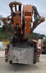 Second-hand concrete pump 2012 Zoomlion 52m on Chassis Mercedes-Benz - Image 3