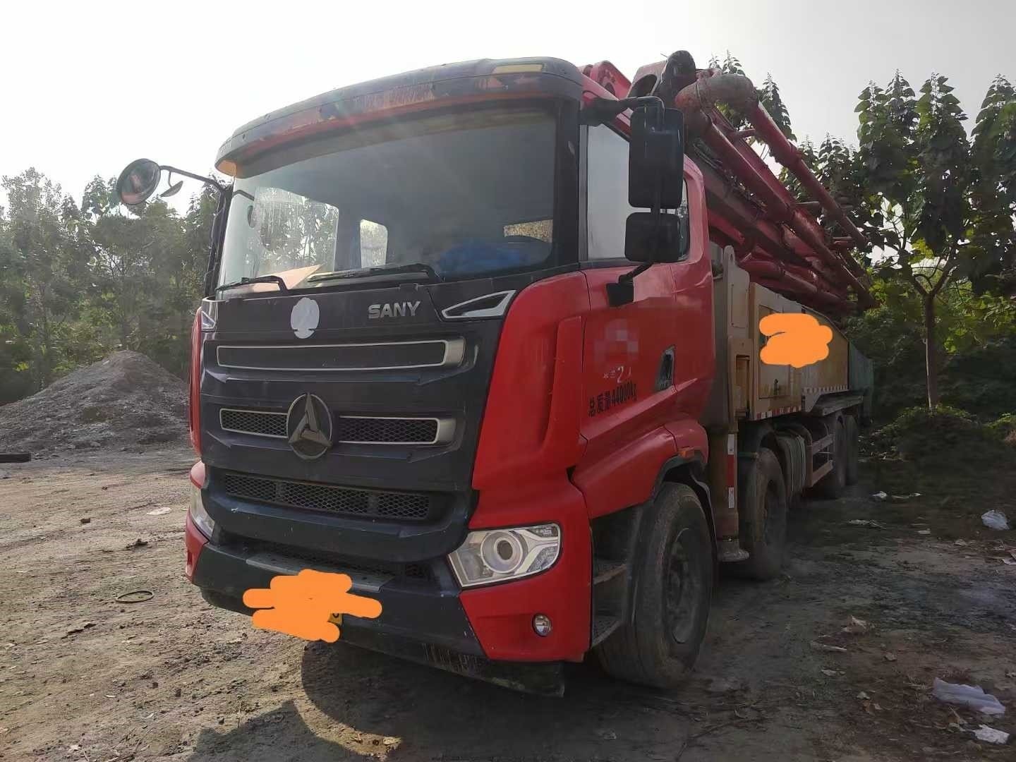 微信图片_20250504165925.jpg Concrete pump truck 2020 Sany 56m on chassis Sany with high configuration - Image 1