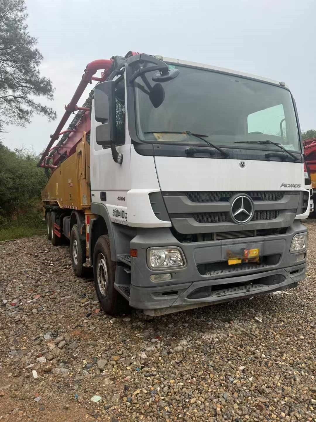 微信图片_20250504170314.jpg Hot selling! Concrete pump truck 2019 Sany 56m on chassis Mercedes Benz - Image 1