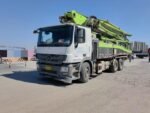 Concrete pump truck 2020 Zoomlion 52m on Mercedes-Benz Chassis in Changsha - Image 2