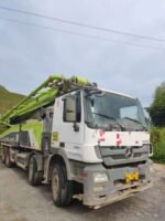 Second-hand concrete pump 2019 Zoomlion 56m on Benz with C8 system - Image 2
