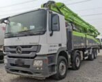 Used concrete pump 2019 Zoomlion 56m on Benz with good configuration - Image 2