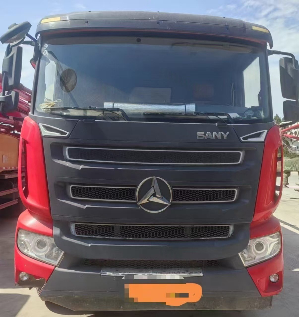 微信图片_20250505192424.jpg Truck mounted concrete pump 2020 Sany 56m on chassis Sany with Rexroth oil pump - Image 1