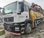 Used mobile concrete pump 2023 XCMG 62m on chassis Sitrak