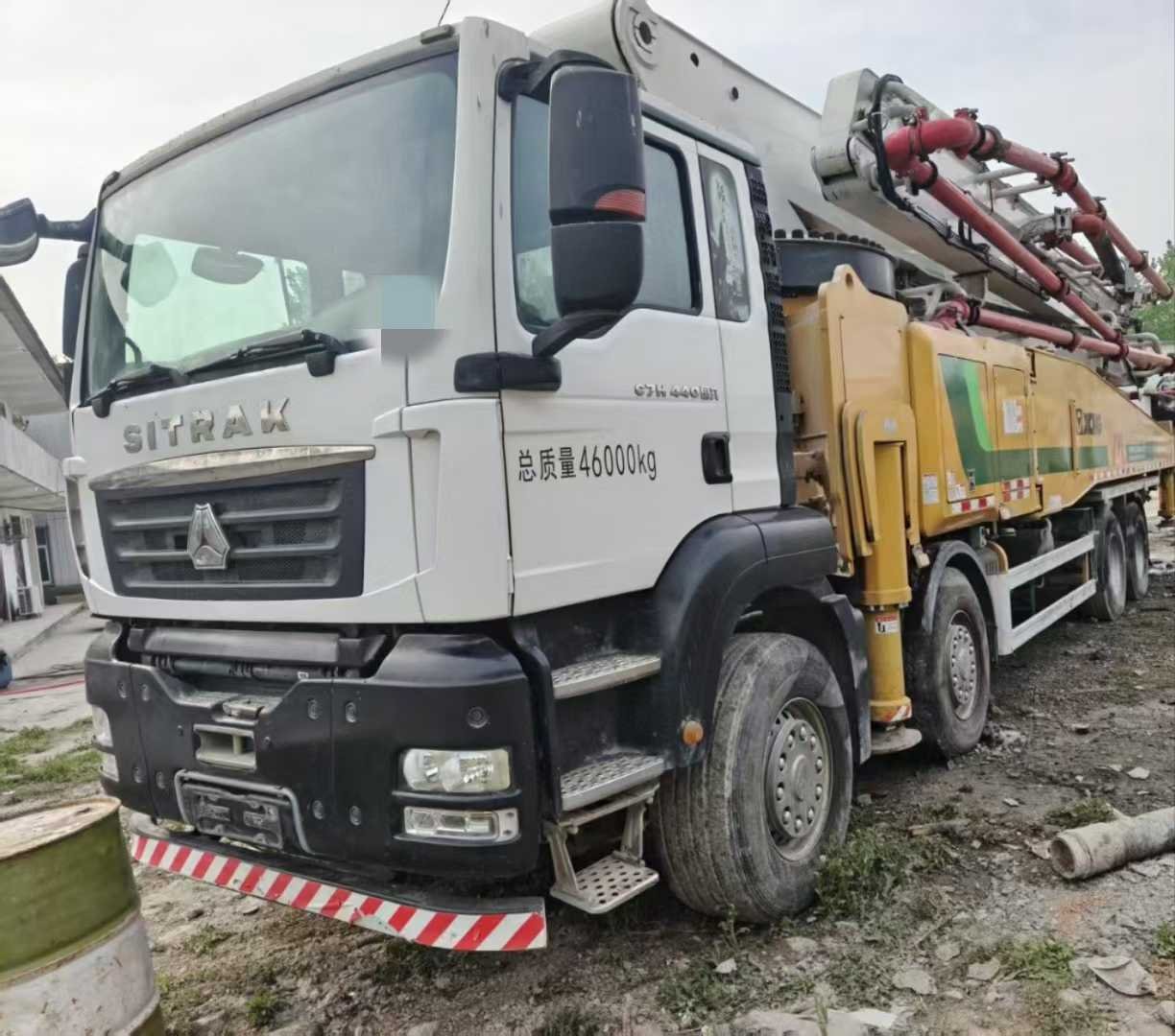 微信图片_20250518101200.jpg Used mobile concrete pump 2023 XCMG 62m on chassis Sitrak - Image 1
