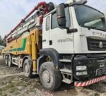 Used mobile concrete pump 2023 XCMG 62m on chassis Sitrak - Image 2